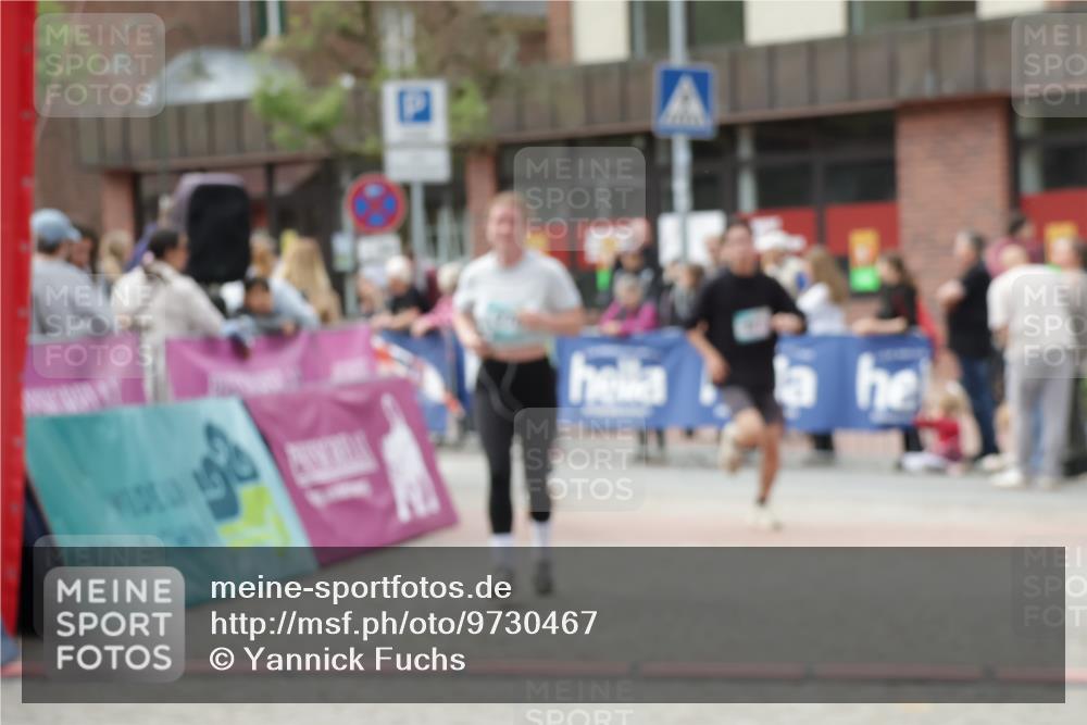 10.05.2026 - 8. Wedeler Halbmarathon Yannick Fuchs http://msf.ph/oto/9730467 10.05.2026 11:44:41 Ziel 778, 877 meine-sportfotos.de