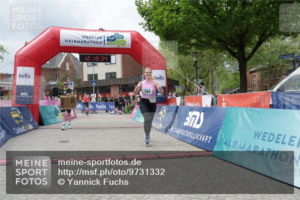 10.05.2026 - 8. Wedeler Halbmarathon Yannick Fuchs http://msf.ph/oto/9731332 10.05.2026 12:19:32 Ziel 242, 358, 708, 2012 meine-sportfotos.de