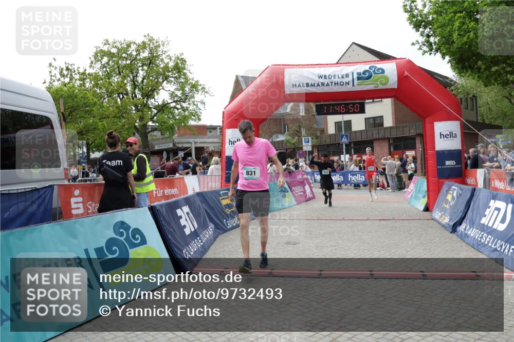 10.05.2026 - 8. Wedeler Halbmarathon Yannick Fuchs http://msf.ph/oto/9732493 10.05.2026 11:46:49 Ziel 831, 914, 945, 2237 meine-sportfotos.de