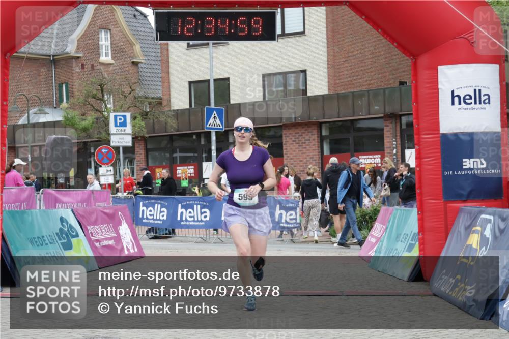10.05.2026 - 8. Wedeler Halbmarathon Yannick Fuchs http://msf.ph/oto/9733878 10.05.2026 12:34:57 Ziel 595 meine-sportfotos.de