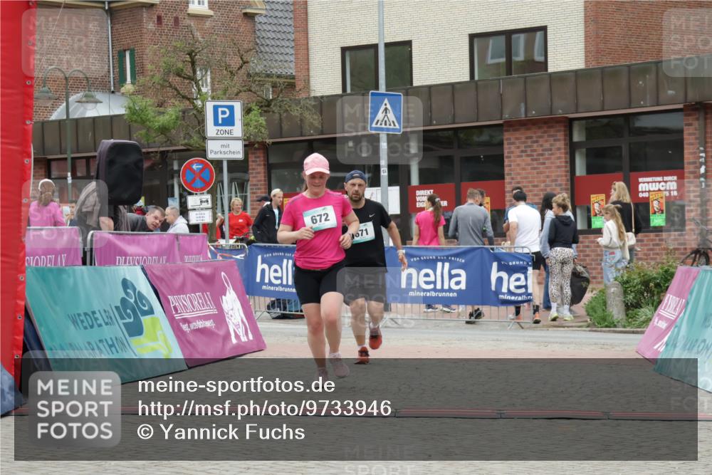 10.05.2026 - 8. Wedeler Halbmarathon Yannick Fuchs http://msf.ph/oto/9733946 10.05.2026 12:35:44 Ziel 671, 672 meine-sportfotos.de