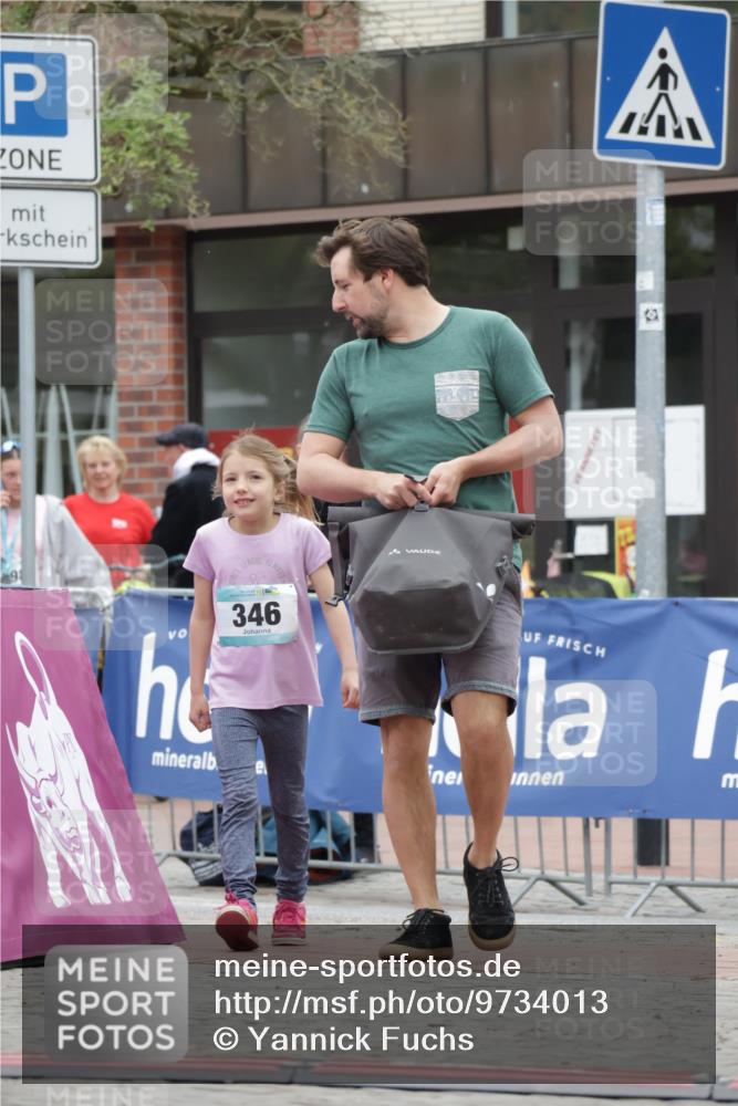 10.05.2026 - 8. Wedeler Halbmarathon Yannick Fuchs http://msf.ph/oto/9734013 10.05.2026 12:36:46 Ziel  meine-sportfotos.de