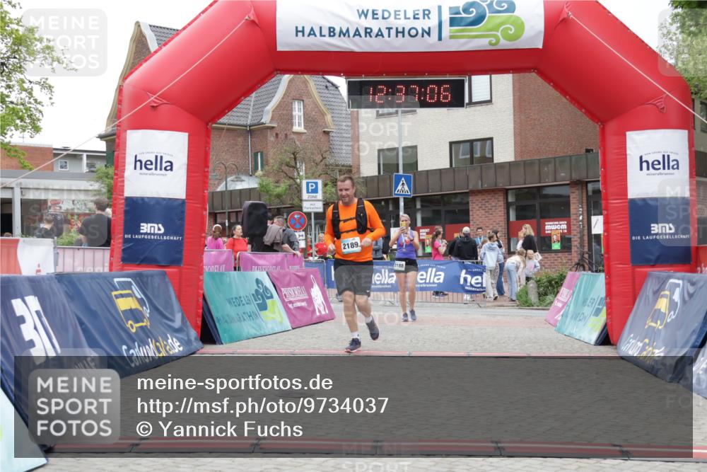 10.05.2026 - 8. Wedeler Halbmarathon Yannick Fuchs http://msf.ph/oto/9734037 10.05.2026 12:37:04 Ziel 2189 meine-sportfotos.de