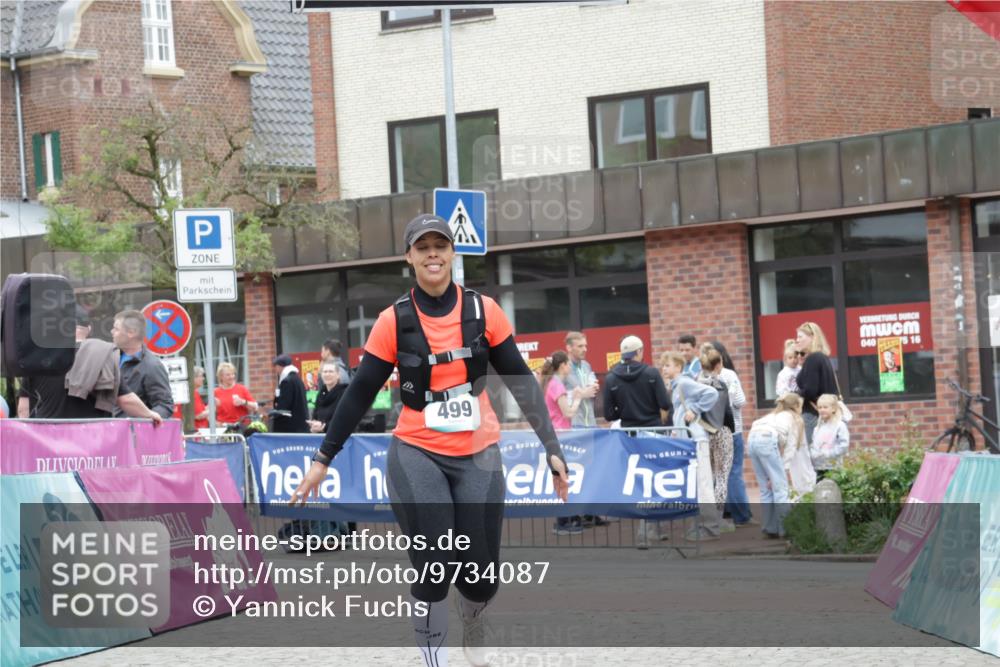 10.05.2026 - 8. Wedeler Halbmarathon Yannick Fuchs http://msf.ph/oto/9734087 10.05.2026 12:37:15 Ziel 499 meine-sportfotos.de