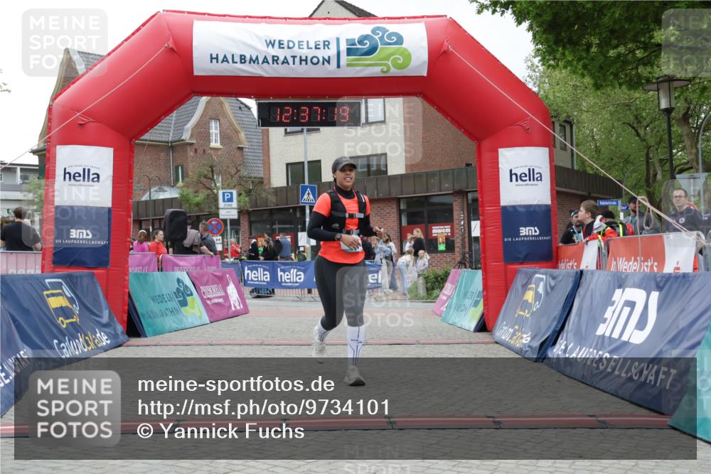 10.05.2026 - 8. Wedeler Halbmarathon Yannick Fuchs http://msf.ph/oto/9734101 10.05.2026 12:37:16 Ziel 499 meine-sportfotos.de