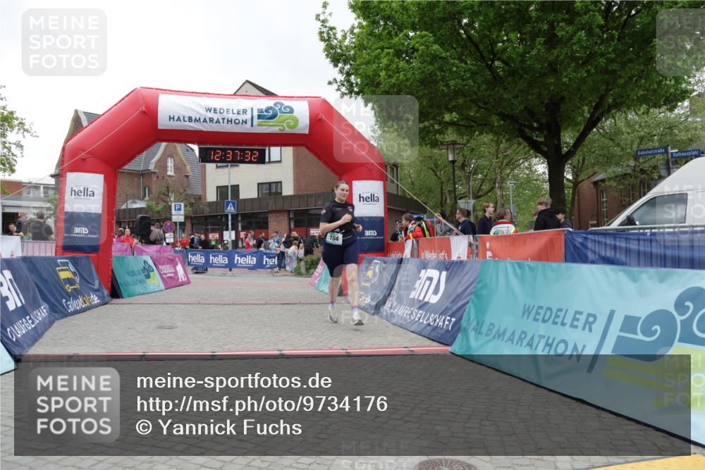 10.05.2026 - 8. Wedeler Halbmarathon Yannick Fuchs http://msf.ph/oto/9734176 10.05.2026 12:37:29 Ziel 104 meine-sportfotos.de