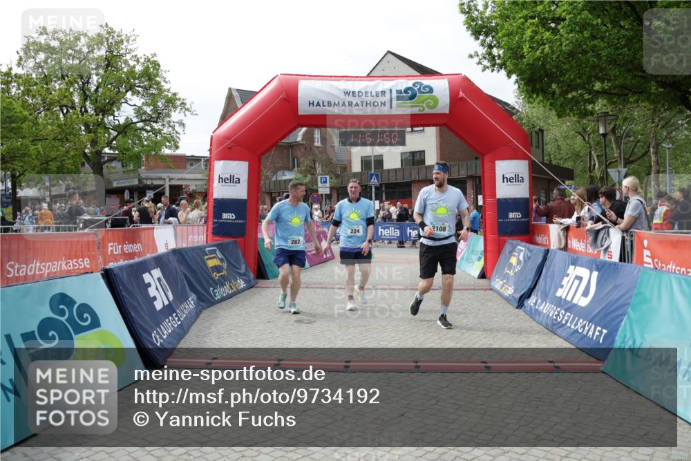 10.05.2026 - 8. Wedeler Halbmarathon Yannick Fuchs http://msf.ph/oto/9734192 10.05.2026 11:51:48 Ziel 224, 282, 2108, 2191 meine-sportfotos.de