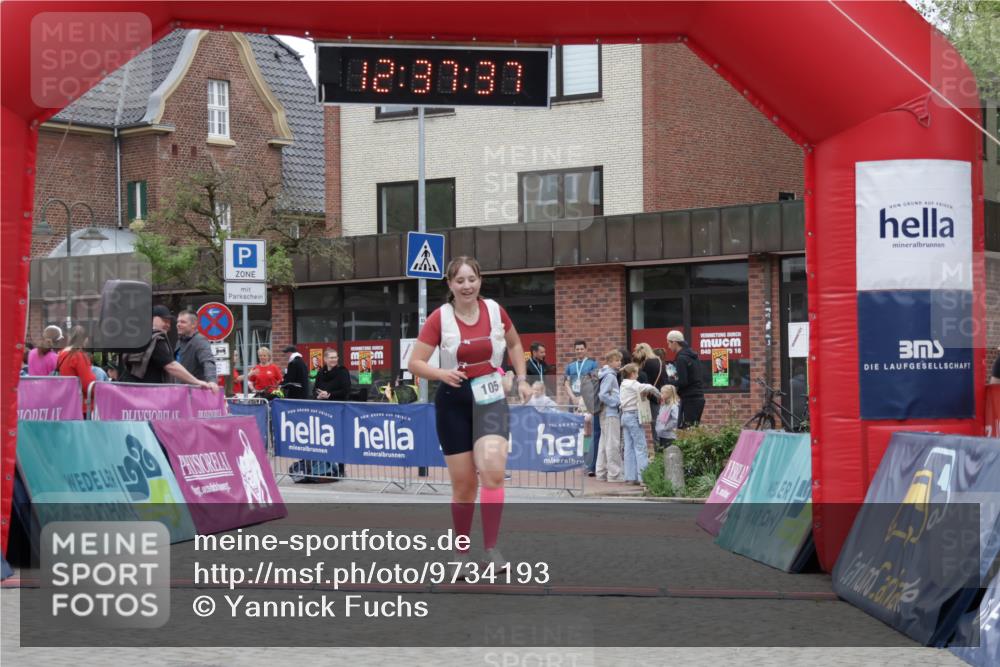 10.05.2026 - 8. Wedeler Halbmarathon Yannick Fuchs http://msf.ph/oto/9734193 10.05.2026 12:37:35 Ziel 105 meine-sportfotos.de