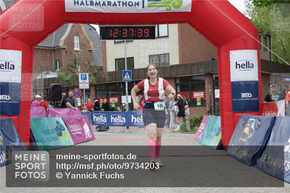 10.05.2026 - 8. Wedeler Halbmarathon Yannick Fuchs http://msf.ph/oto/9734203 10.05.2026 12:37:36 Ziel 105 meine-sportfotos.de