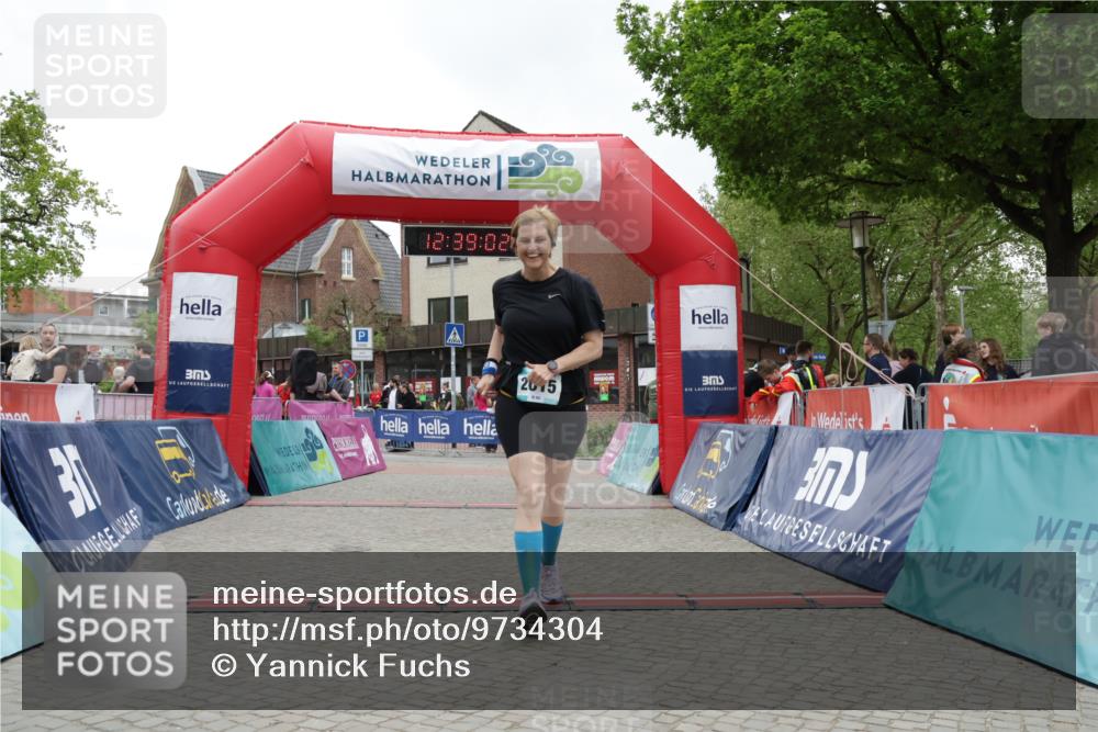 10.05.2026 - 8. Wedeler Halbmarathon Yannick Fuchs http://msf.ph/oto/9734304 10.05.2026 12:39:00 Ziel 2015 meine-sportfotos.de