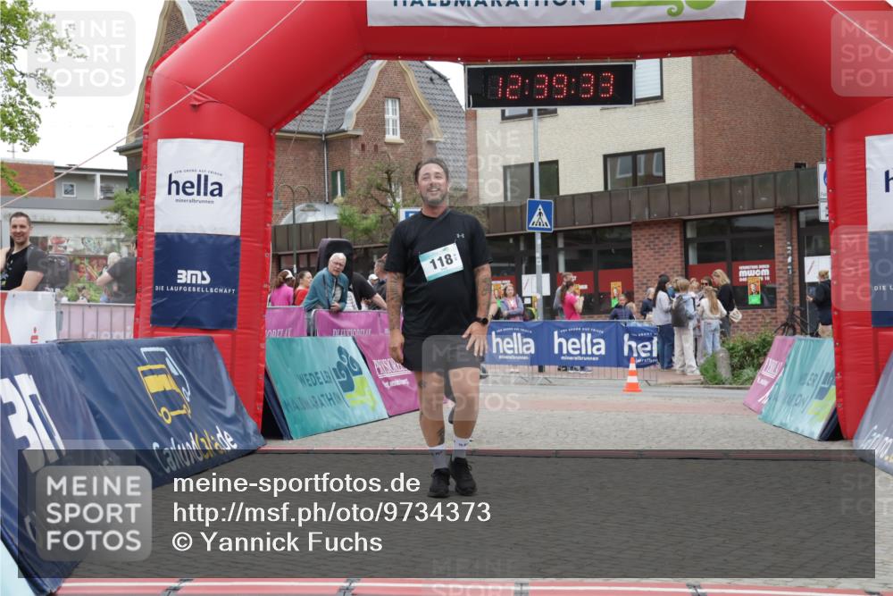 10.05.2026 - 8. Wedeler Halbmarathon Yannick Fuchs http://msf.ph/oto/9734373 10.05.2026 12:39:31 Ziel 118, 336 meine-sportfotos.de