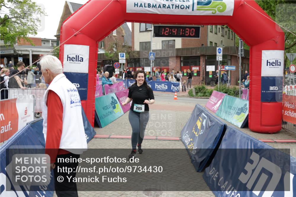 10.05.2026 - 8. Wedeler Halbmarathon Yannick Fuchs http://msf.ph/oto/9734430 10.05.2026 12:41:28 Ziel 205, 369 meine-sportfotos.de