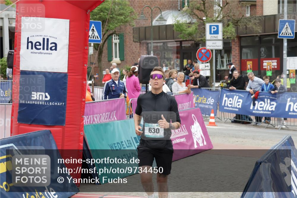 10.05.2026 - 8. Wedeler Halbmarathon Yannick Fuchs http://msf.ph/oto/9734450 10.05.2026 12:42:09 Ziel 630 meine-sportfotos.de