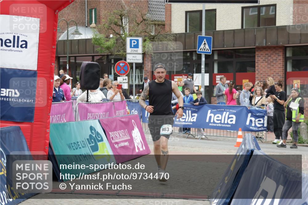 10.05.2026 - 8. Wedeler Halbmarathon Yannick Fuchs http://msf.ph/oto/9734470 10.05.2026 12:42:31 Ziel 983 meine-sportfotos.de