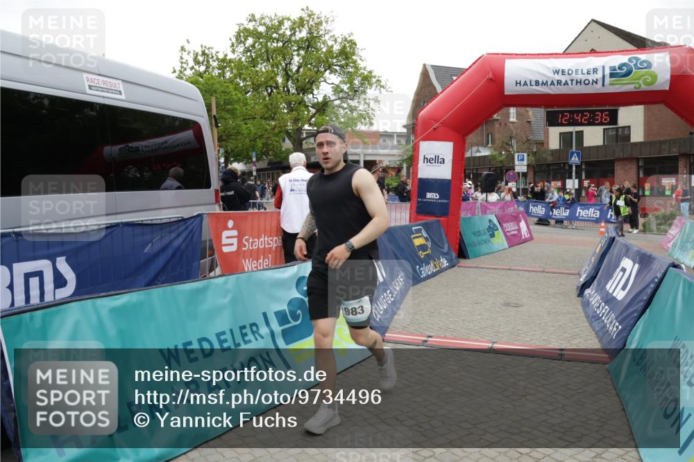 10.05.2026 - 8. Wedeler Halbmarathon Yannick Fuchs http://msf.ph/oto/9734496 10.05.2026 12:42:34 Ziel 983 meine-sportfotos.de