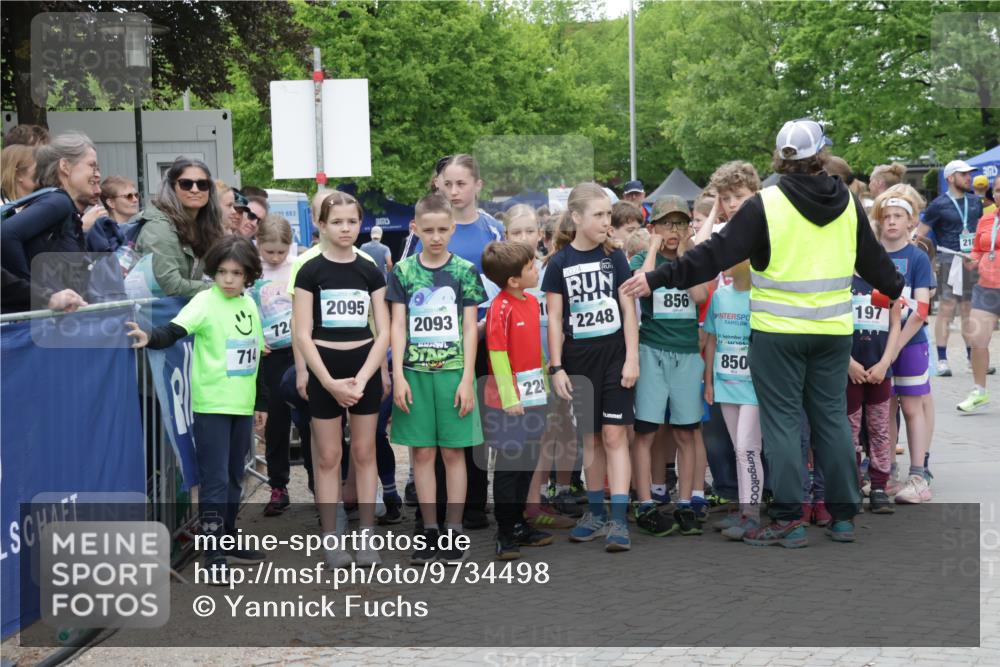 10.05.2026 - 8. Wedeler Halbmarathon Yannick Fuchs http://msf.ph/oto/9734498 10.05.2026 12:42:57 Ziel  meine-sportfotos.de