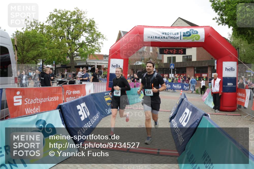 10.05.2026 - 8. Wedeler Halbmarathon Yannick Fuchs http://msf.ph/oto/9734527 10.05.2026 12:43:13 Ziel 532, 533 meine-sportfotos.de