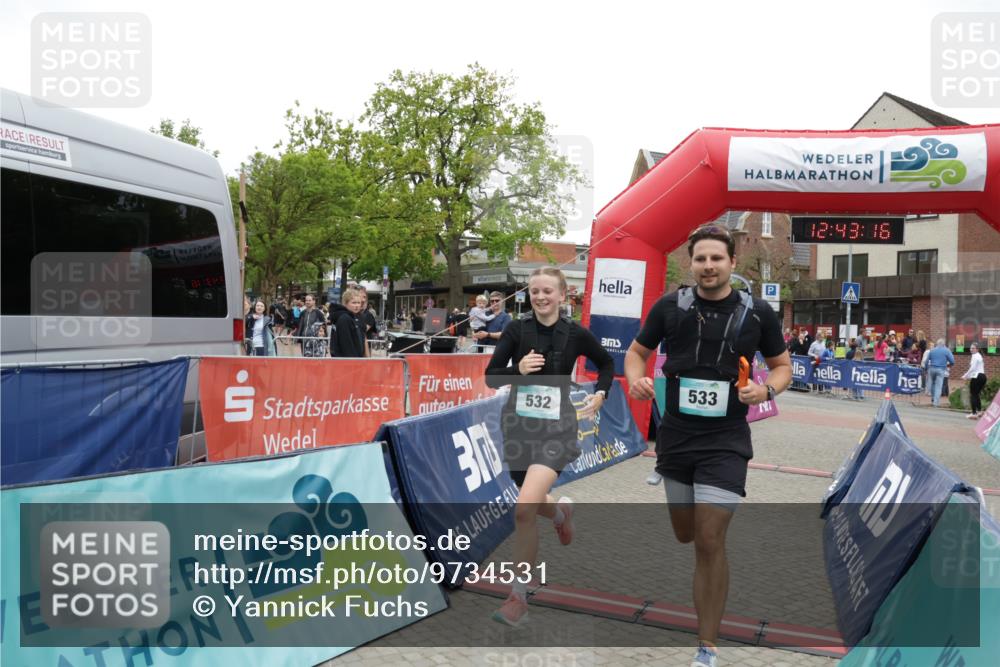 10.05.2026 - 8. Wedeler Halbmarathon Yannick Fuchs http://msf.ph/oto/9734531 10.05.2026 12:43:14 Ziel 532, 533 meine-sportfotos.de