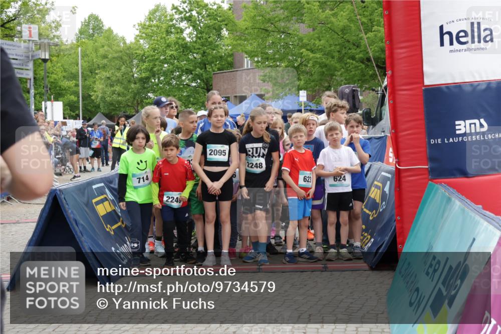 10.05.2026 - 8. Wedeler Halbmarathon Yannick Fuchs http://msf.ph/oto/9734579 10.05.2026 12:44:08 Ziel  meine-sportfotos.de