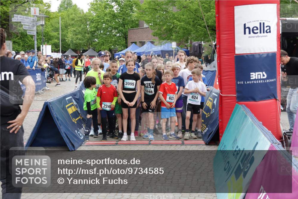 10.05.2026 - 8. Wedeler Halbmarathon Yannick Fuchs http://msf.ph/oto/9734585 10.05.2026 12:44:10 Ziel  meine-sportfotos.de