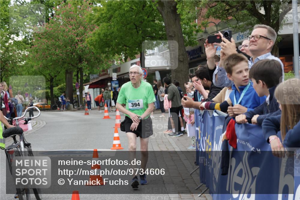 10.05.2026 - 8. Wedeler Halbmarathon Yannick Fuchs http://msf.ph/oto/9734606 10.05.2026 12:44:26 Ziel  meine-sportfotos.de