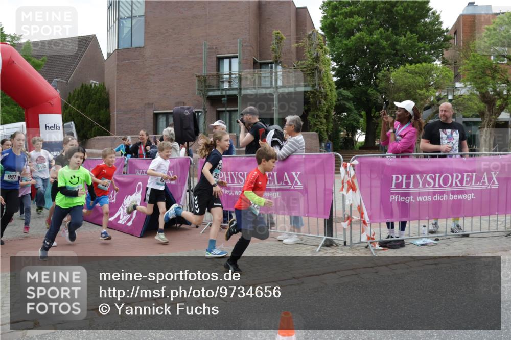 10.05.2026 - 8. Wedeler Halbmarathon Yannick Fuchs http://msf.ph/oto/9734656 10.05.2026 12:44:59 Ziel  meine-sportfotos.de
