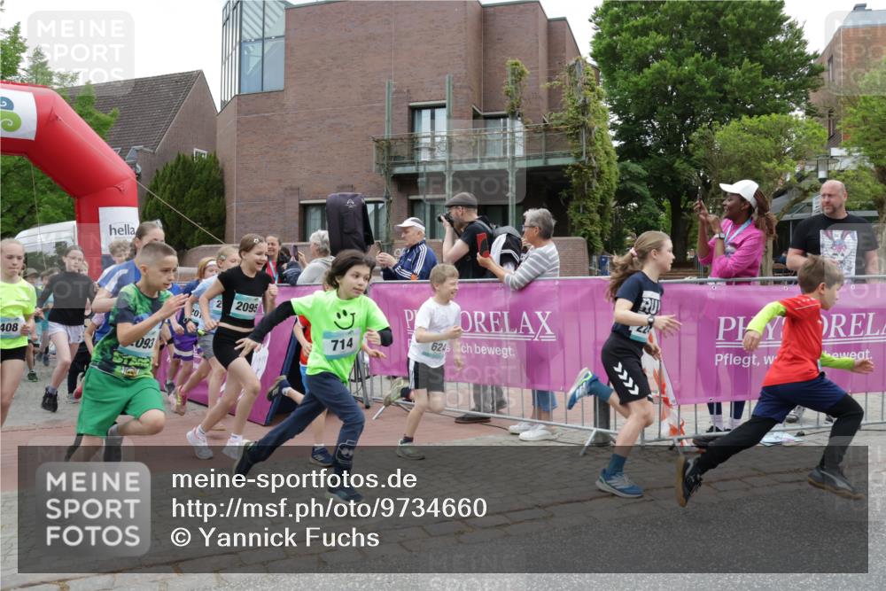 10.05.2026 - 8. Wedeler Halbmarathon Yannick Fuchs http://msf.ph/oto/9734660 10.05.2026 12:44:59 Ziel  meine-sportfotos.de