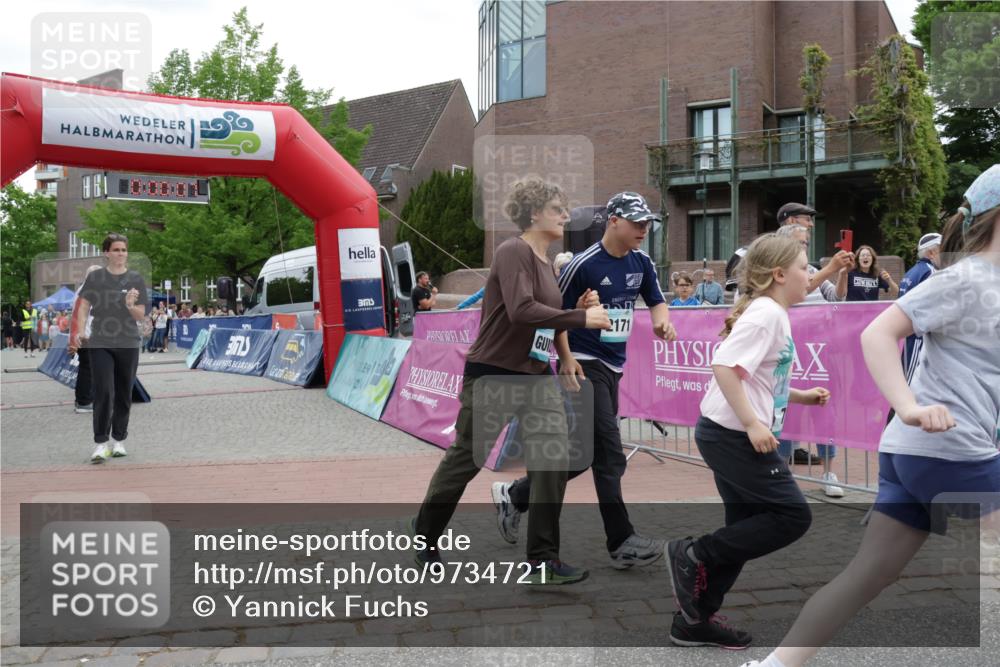 10.05.2026 - 8. Wedeler Halbmarathon Yannick Fuchs http://msf.ph/oto/9734721 10.05.2026 12:45:04 Ziel  meine-sportfotos.de