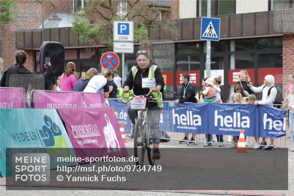 10.05.2026 - 8. Wedeler Halbmarathon Yannick Fuchs http://msf.ph/oto/9734749 10.05.2026 12:47:33 Ziel  meine-sportfotos.de
