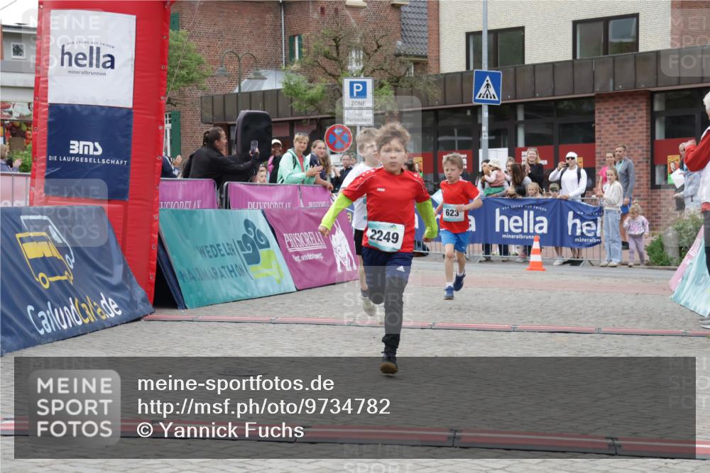10.05.2026 - 8. Wedeler Halbmarathon Yannick Fuchs http://msf.ph/oto/9734782 10.05.2026 12:47:38 Ziel 623, 624, 2249 meine-sportfotos.de
