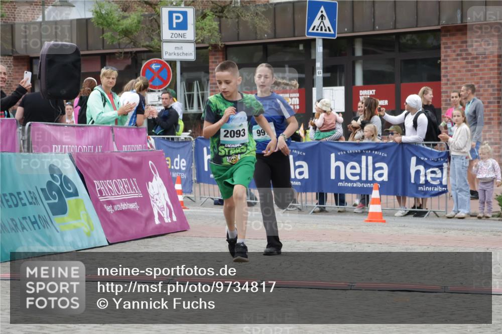 10.05.2026 - 8. Wedeler Halbmarathon Yannick Fuchs http://msf.ph/oto/9734817 10.05.2026 12:47:42 Ziel 623, 624, 997, 2093, 2152, 2249 meine-sportfotos.de