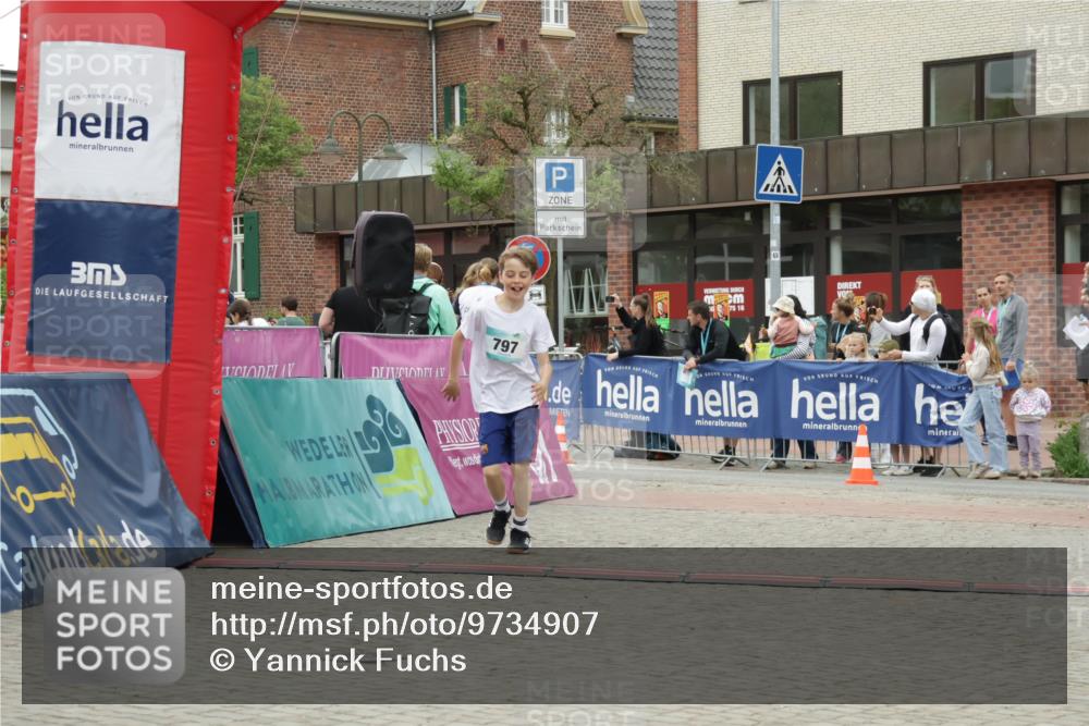 10.05.2026 - 8. Wedeler Halbmarathon Yannick Fuchs http://msf.ph/oto/9734907 10.05.2026 12:47:56 Ziel 796, 797 meine-sportfotos.de