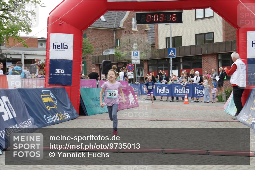 10.05.2026 - 8. Wedeler Halbmarathon Yannick Fuchs http://msf.ph/oto/9735013 10.05.2026 12:48:13 Ziel 346, 408, 714, 2013, 2116 meine-sportfotos.de