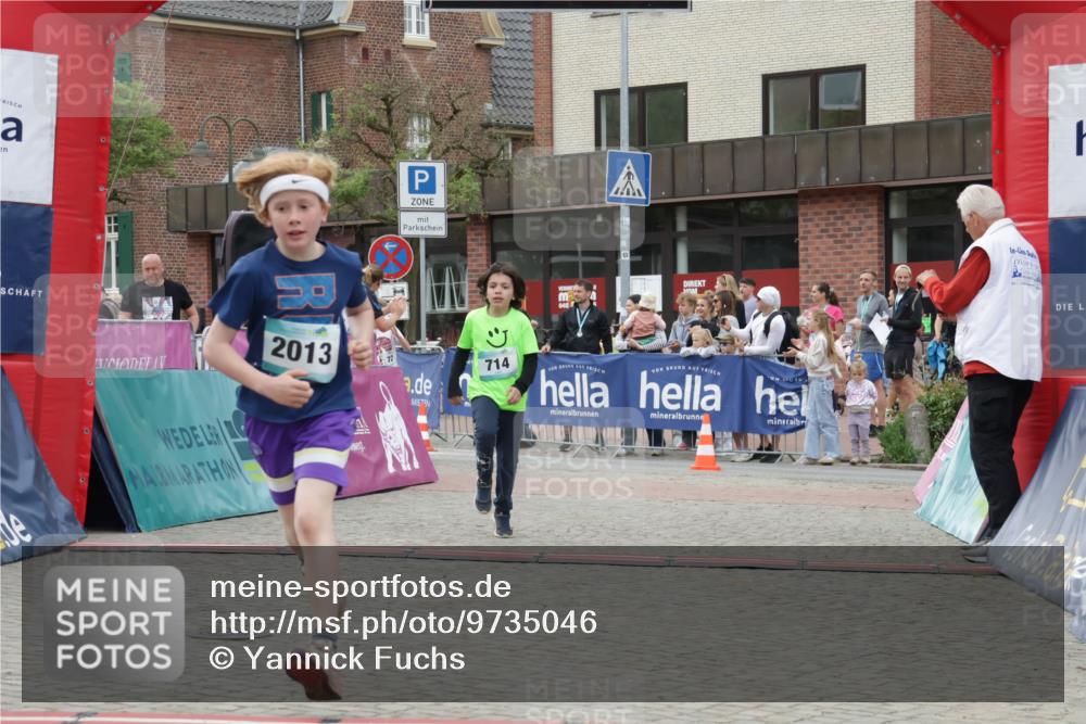 10.05.2026 - 8. Wedeler Halbmarathon Yannick Fuchs http://msf.ph/oto/9735046 10.05.2026 12:48:17 Ziel 346, 714, 2013, 2172 meine-sportfotos.de