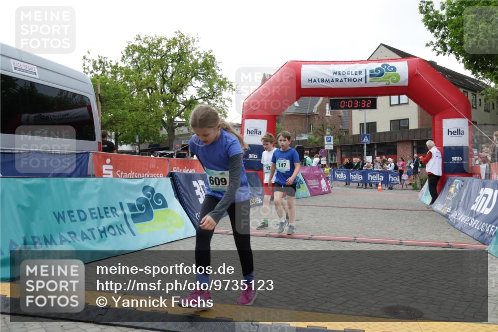 10.05.2026 - 8. Wedeler Halbmarathon Yannick Fuchs http://msf.ph/oto/9735123 10.05.2026 12:48:29 Ziel 147, 609, 728, 2095, 2150 meine-sportfotos.de