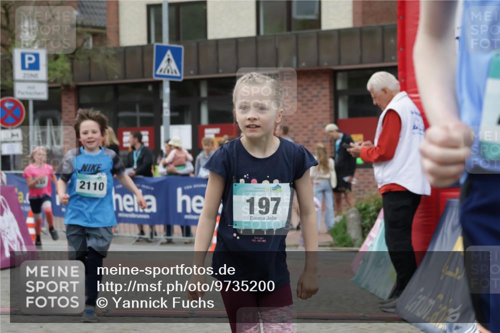 10.05.2026 - 8. Wedeler Halbmarathon Yannick Fuchs http://msf.ph/oto/9735200 10.05.2026 12:48:39 Ziel 148, 197, 519, 2054, 2063, 2066, 2110, 2150, 2170 meine-sportfotos.de