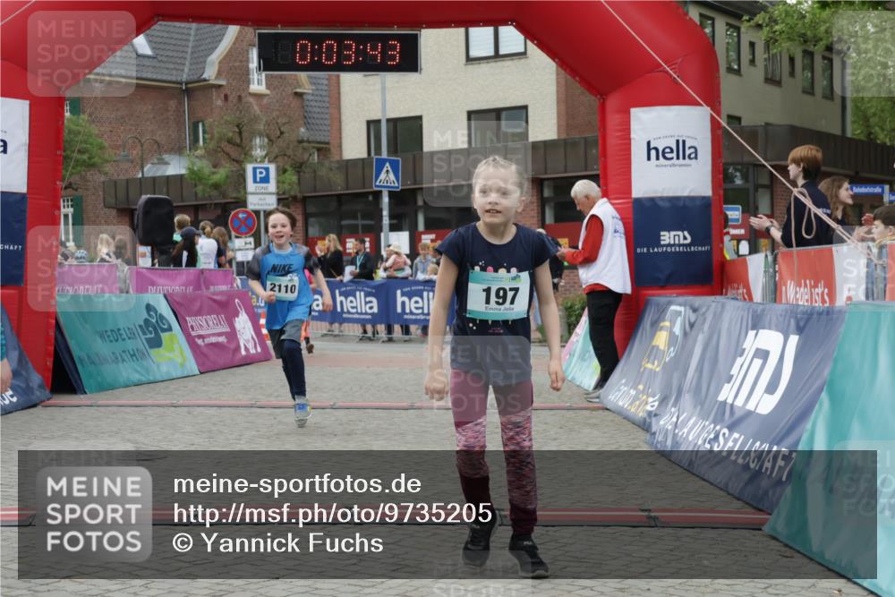 10.05.2026 - 8. Wedeler Halbmarathon Yannick Fuchs http://msf.ph/oto/9735205 10.05.2026 12:48:39 Ziel 148, 197, 519, 2054, 2063, 2066, 2110, 2150, 2170 meine-sportfotos.de