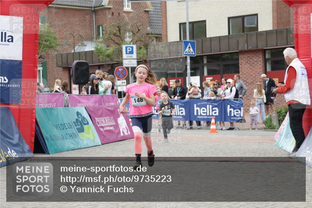10.05.2026 - 8. Wedeler Halbmarathon Yannick Fuchs http://msf.ph/oto/9735223 10.05.2026 12:48:42 Ziel 148, 197, 825, 2110, 2111, 2170 meine-sportfotos.de