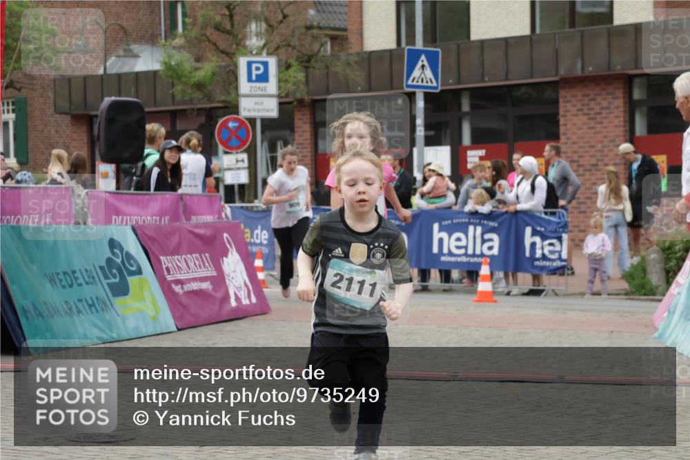 10.05.2026 - 8. Wedeler Halbmarathon Yannick Fuchs http://msf.ph/oto/9735249 10.05.2026 12:48:45 Ziel 148, 825, 909, 2110, 2111 meine-sportfotos.de