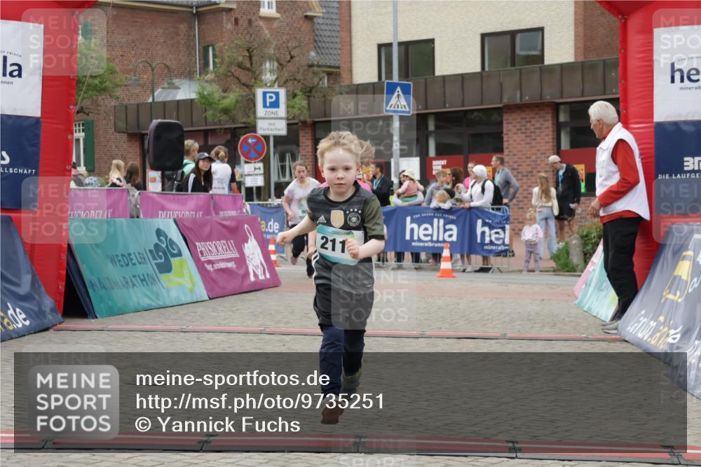 10.05.2026 - 8. Wedeler Halbmarathon Yannick Fuchs http://msf.ph/oto/9735251 10.05.2026 12:48:45 Ziel 148, 825, 909, 2110, 2111 meine-sportfotos.de