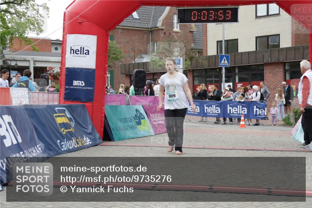 10.05.2026 - 8. Wedeler Halbmarathon Yannick Fuchs http://msf.ph/oto/9735276 10.05.2026 12:48:49 Ziel 825, 909, 2111 meine-sportfotos.de