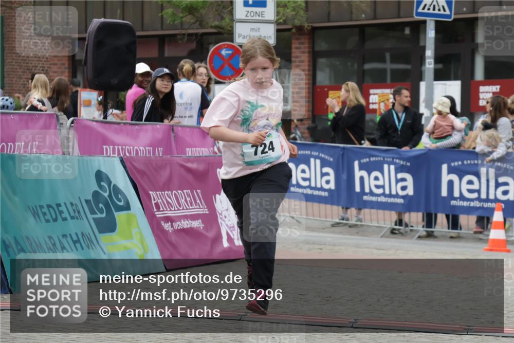 10.05.2026 - 8. Wedeler Halbmarathon Yannick Fuchs http://msf.ph/oto/9735296 10.05.2026 12:48:56 Ziel 724 meine-sportfotos.de