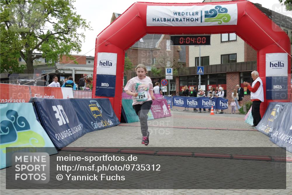 10.05.2026 - 8. Wedeler Halbmarathon Yannick Fuchs http://msf.ph/oto/9735312 10.05.2026 12:48:57 Ziel 724 meine-sportfotos.de