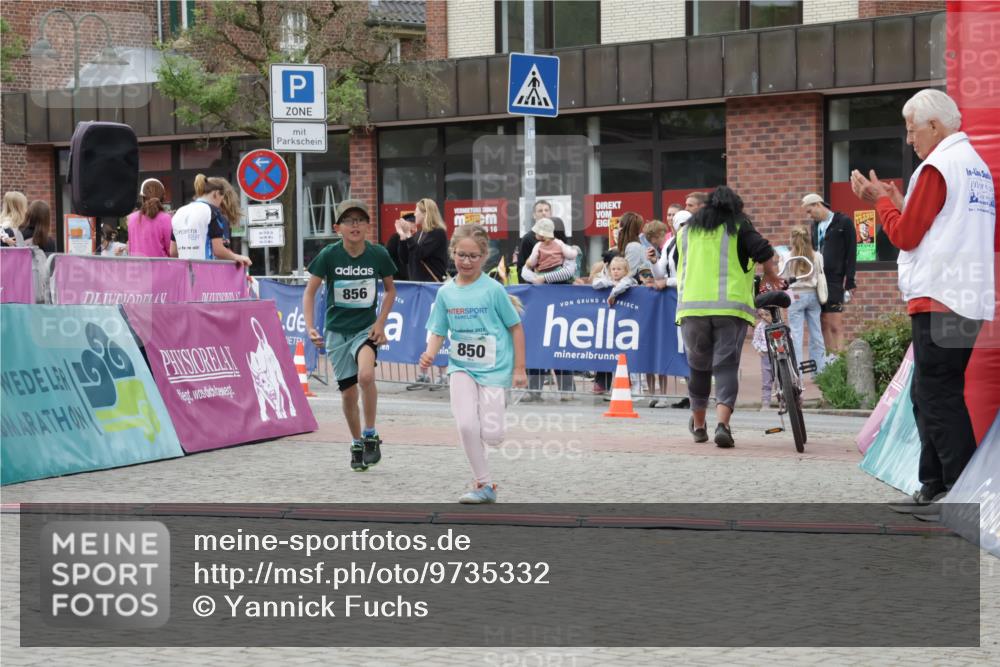 10.05.2026 - 8. Wedeler Halbmarathon Yannick Fuchs http://msf.ph/oto/9735332 10.05.2026 12:49:08 Ziel 850, 856 meine-sportfotos.de