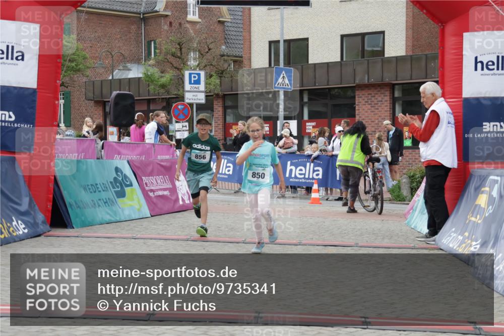 10.05.2026 - 8. Wedeler Halbmarathon Yannick Fuchs http://msf.ph/oto/9735341 10.05.2026 12:49:09 Ziel 850, 856 meine-sportfotos.de