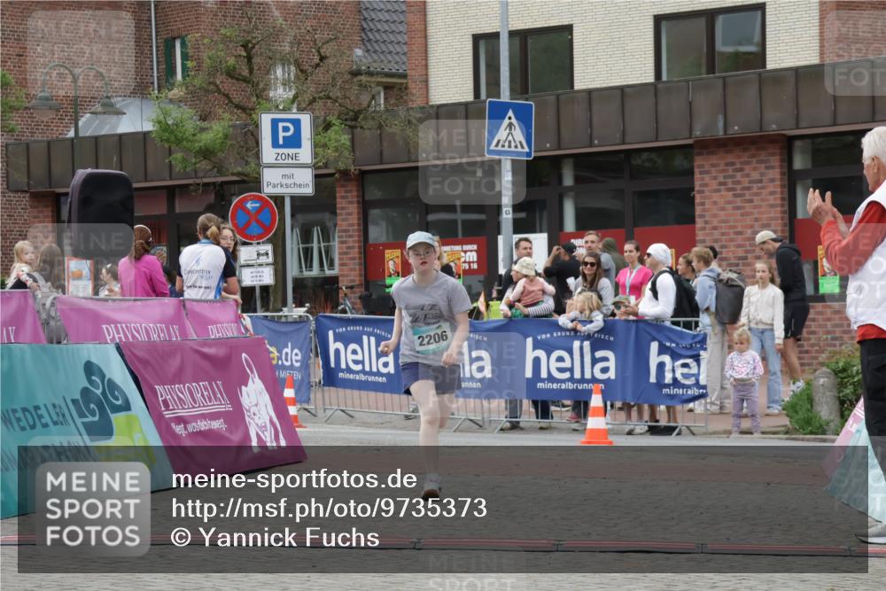 10.05.2026 - 8. Wedeler Halbmarathon Yannick Fuchs http://msf.ph/oto/9735373 10.05.2026 12:49:30 Ziel 2206 meine-sportfotos.de