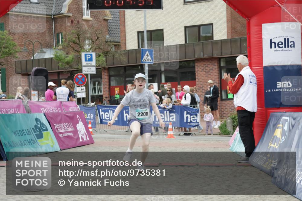10.05.2026 - 8. Wedeler Halbmarathon Yannick Fuchs http://msf.ph/oto/9735381 10.05.2026 12:49:31 Ziel 2206 meine-sportfotos.de