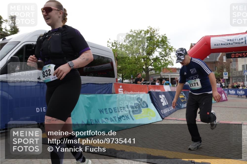 10.05.2026 - 8. Wedeler Halbmarathon Yannick Fuchs http://msf.ph/oto/9735441 10.05.2026 12:49:52 Ziel 832, 2171 meine-sportfotos.de