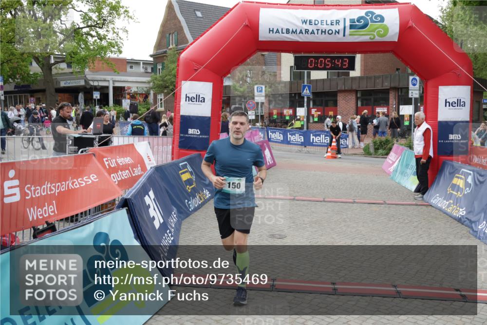 10.05.2026 - 8. Wedeler Halbmarathon Yannick Fuchs http://msf.ph/oto/9735469 10.05.2026 12:50:40 Ziel 150 meine-sportfotos.de