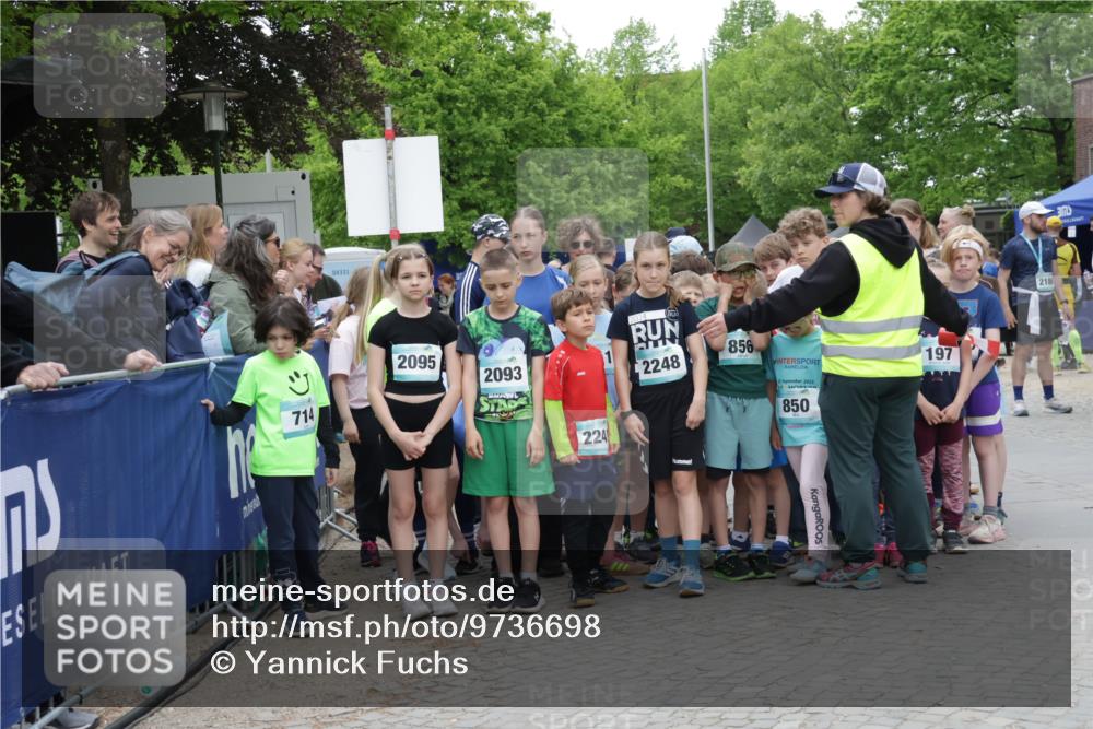 10.05.2026 - 8. Wedeler Halbmarathon Yannick Fuchs http://msf.ph/oto/9736698 10.05.2026 12:43:00 Ziel 04331, 2, 714, 2095, 2093, 224, 2024, 2248, 856, 2023, 850, 197, 2186 meine-sportfotos.de